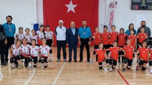 alapli merkez ortaokulu voleybol takimi zonguldak sampiyonasinda bAxVkuYK