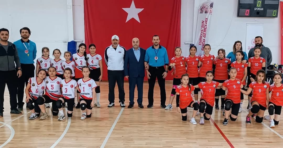 alapli merkez ortaokulu voleybol takimi zonguldak sampiyonasinda