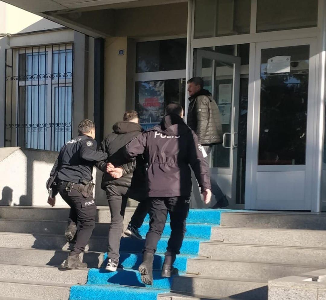 aranan sahis yurt disina kacamadan yakalandi 97gbkYLh