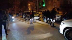 ayni mahalledeki iki araci kursuna tuttular d9rzEgQ1