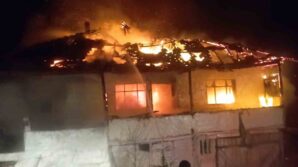 bacadan cikan yanginda ev kule dondu AiWTniyX