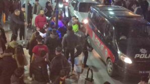 bartinda laf atma kavgasi 1 kisi yaralandi 1 kadin sinir krizi gecirdi pwf1WZgL