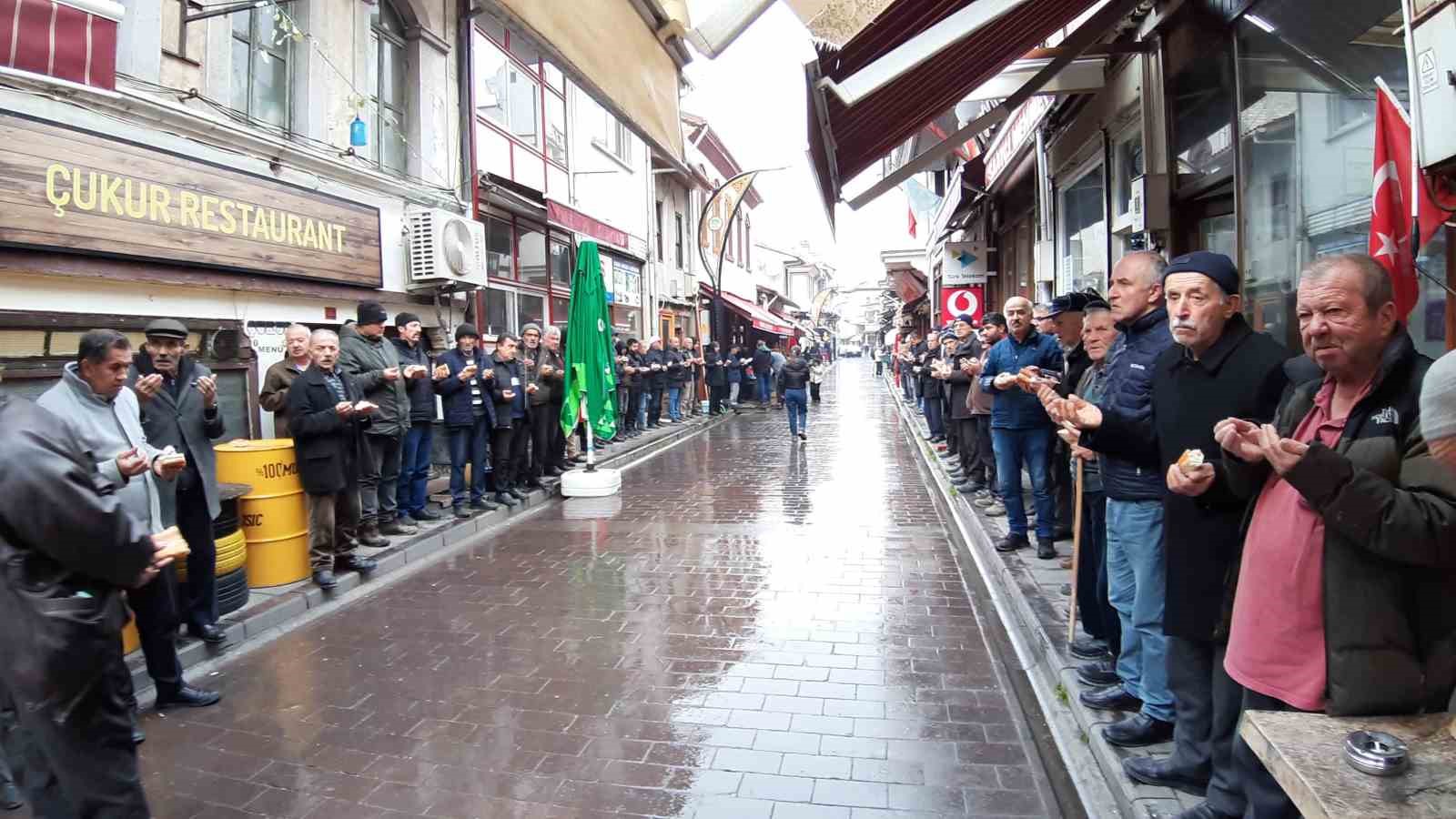 boluda 7 asirlik gelenek suruyor gv4hKEEW