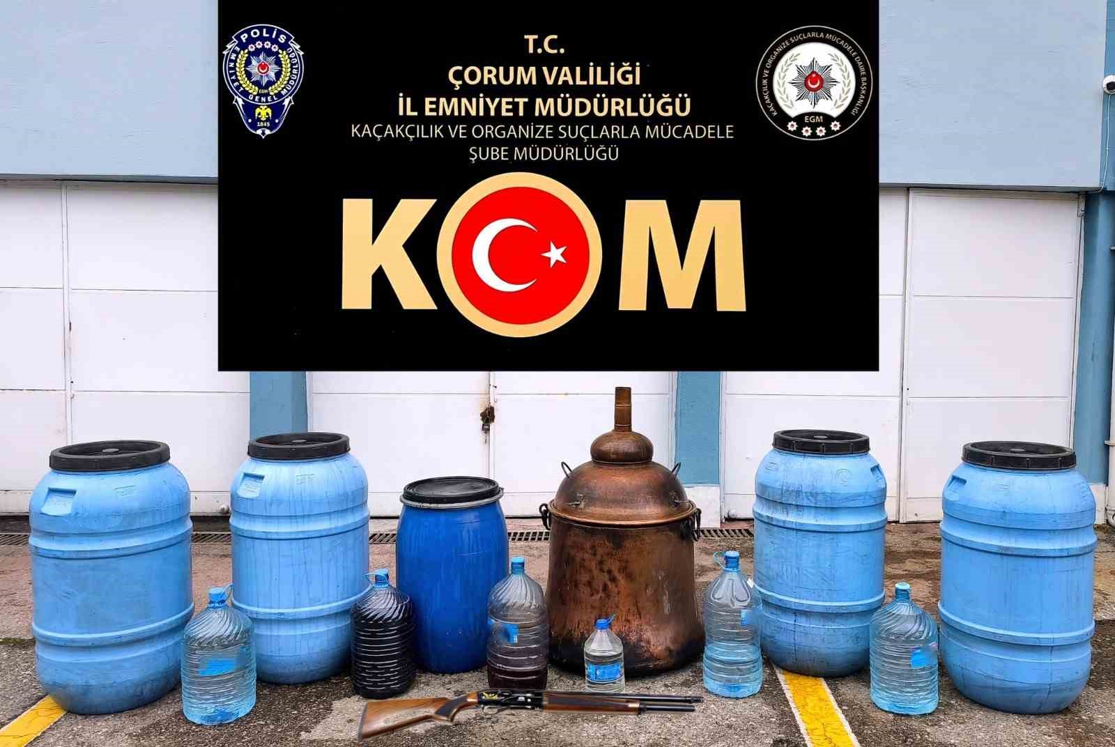 corumda yuzlerce litre fermente alkol ele gecirildi 1 gozalti