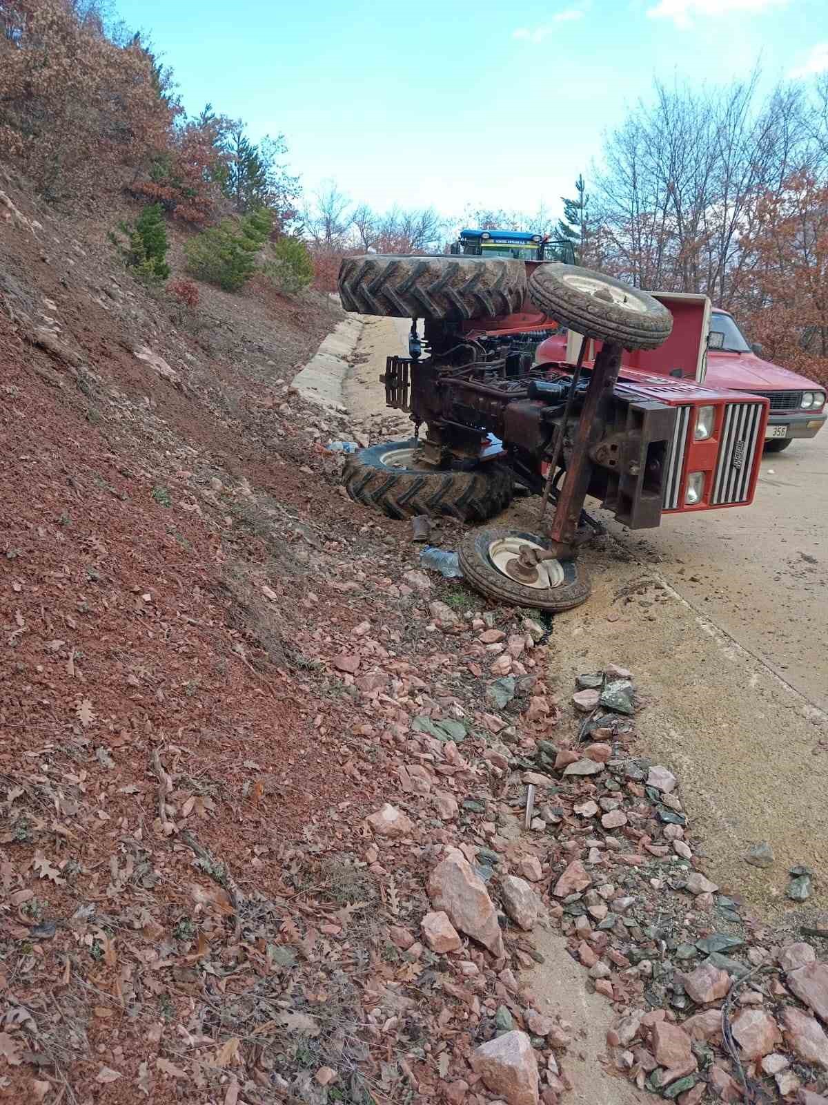 devrilen traktorun surucusu yaralandi A5uzE7BG