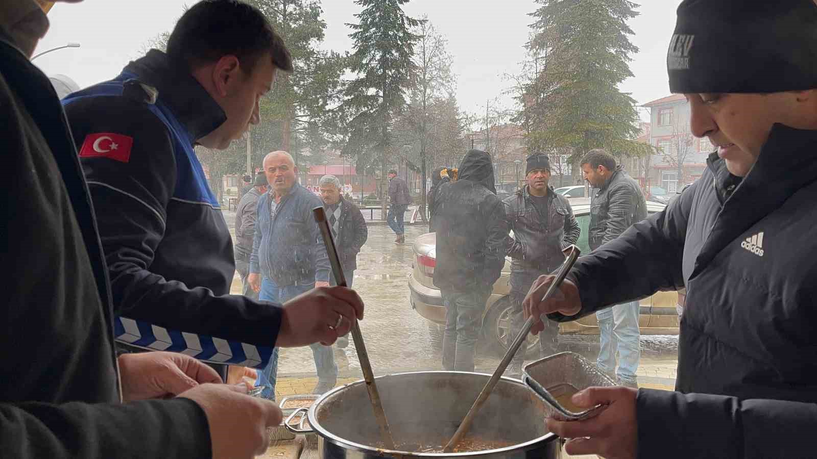efsane baskan dualarla anildi kZpqTPaN