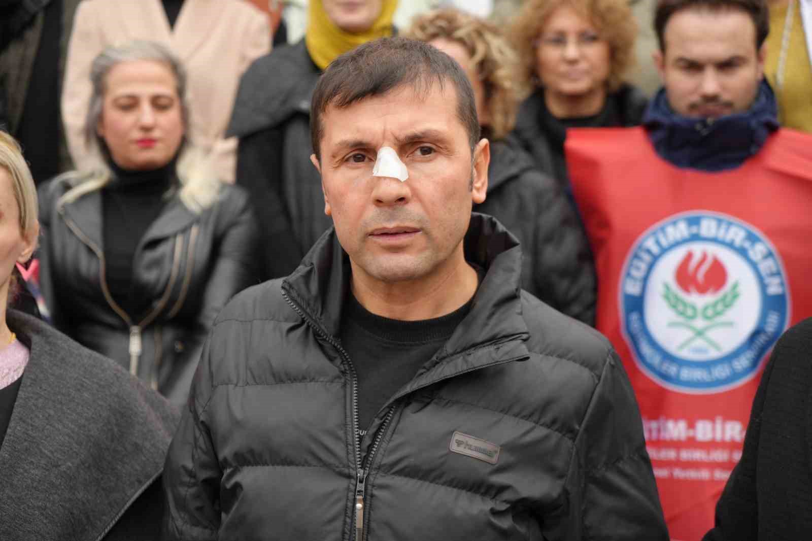 egitimcilerden meslektaslarinin darp edilmesini tepki 5ib2z4yO
