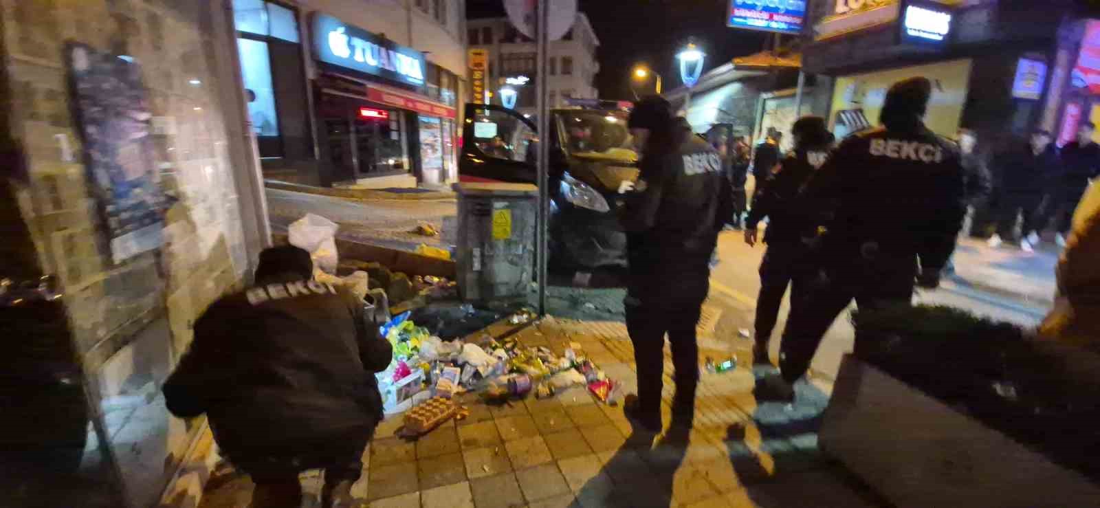 eglence merkezinde laf atma kavgasi 2 gozalti cCMK9v5e