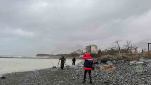 firtina nedeniyle parcalanan kafesten kacan somonlari yasadisi yontemlerle avlayanlara ceza ZMLmyOIl