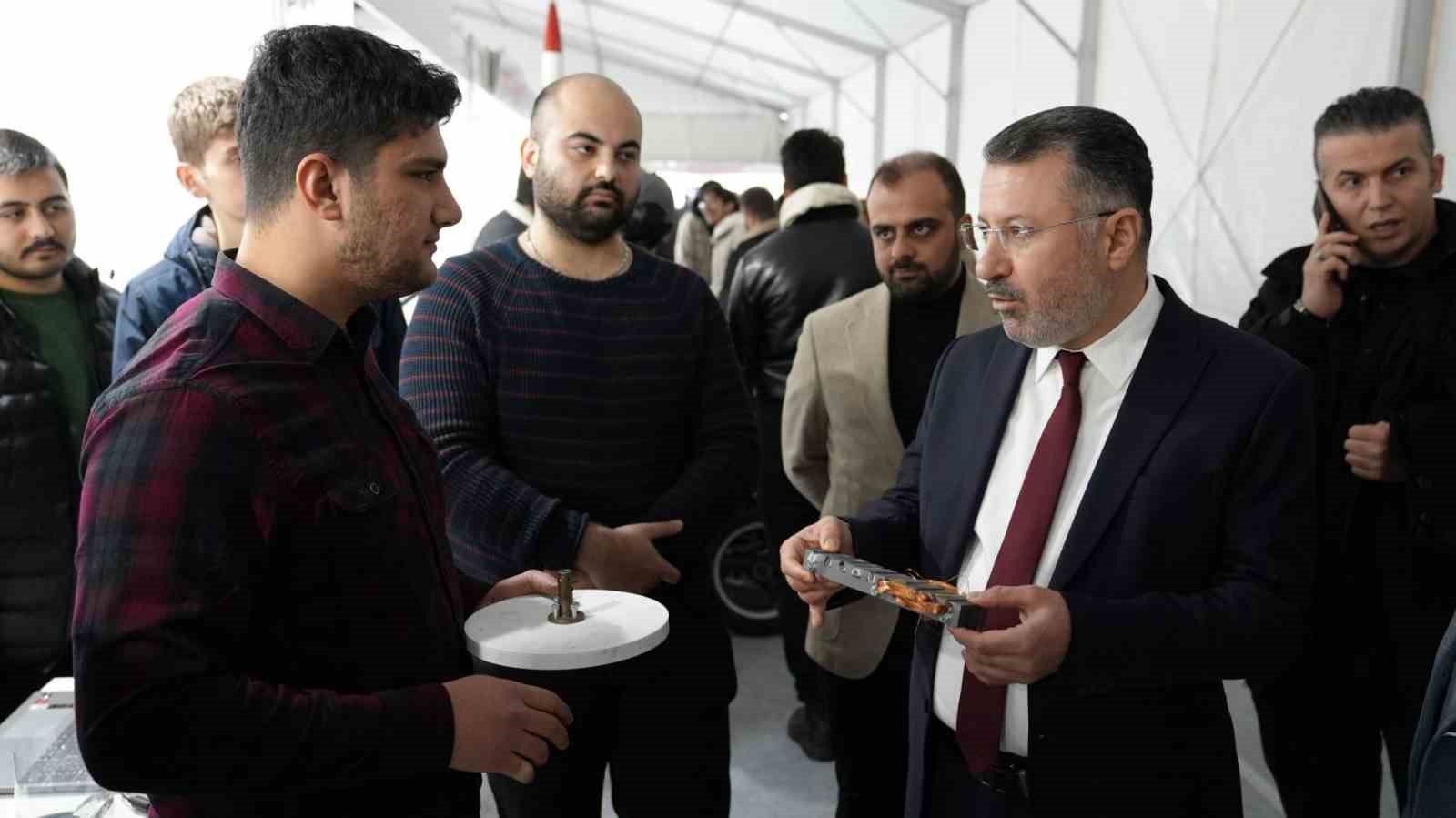 karabuk universitesi bati karadeniz kariyer fuarinda wWULXKa4