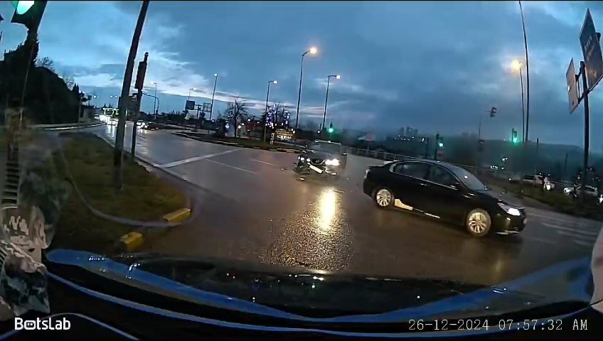 karabukte trafik kazalari kameraya yansidi MQuAB5JK