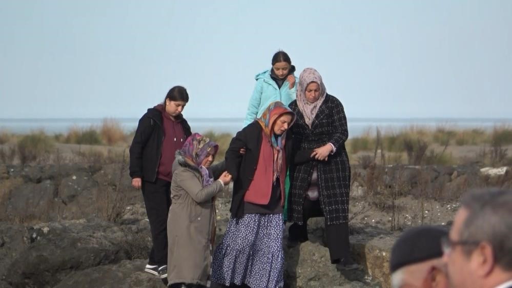 kayip balikcilardan birinin cansiz bedeni bulundu