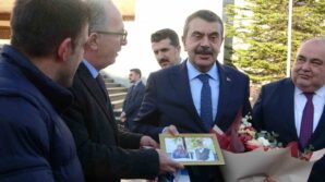 milli egitim bakani yusuf tekin bartinda XjuRbD7B