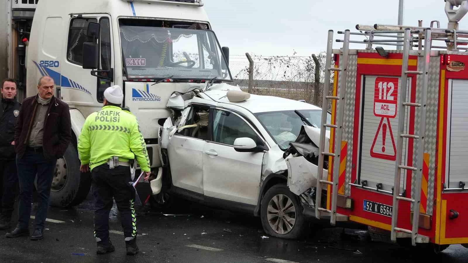 orduda zincirleme trafik kazasi 6 yarali L1VlVWCU