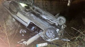 otomobil dereye uctu surucu olumden dondu sl9yq3Cf