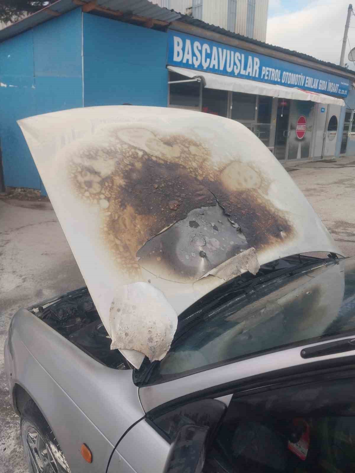 otomobil motor kismindan alev aldi 25wKkO2d