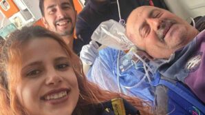 saglik ekibi yolda kalbi durmus vaziyette buldu hizli mudahale sayesinde yeniden hayata dondu gQCQAZCR