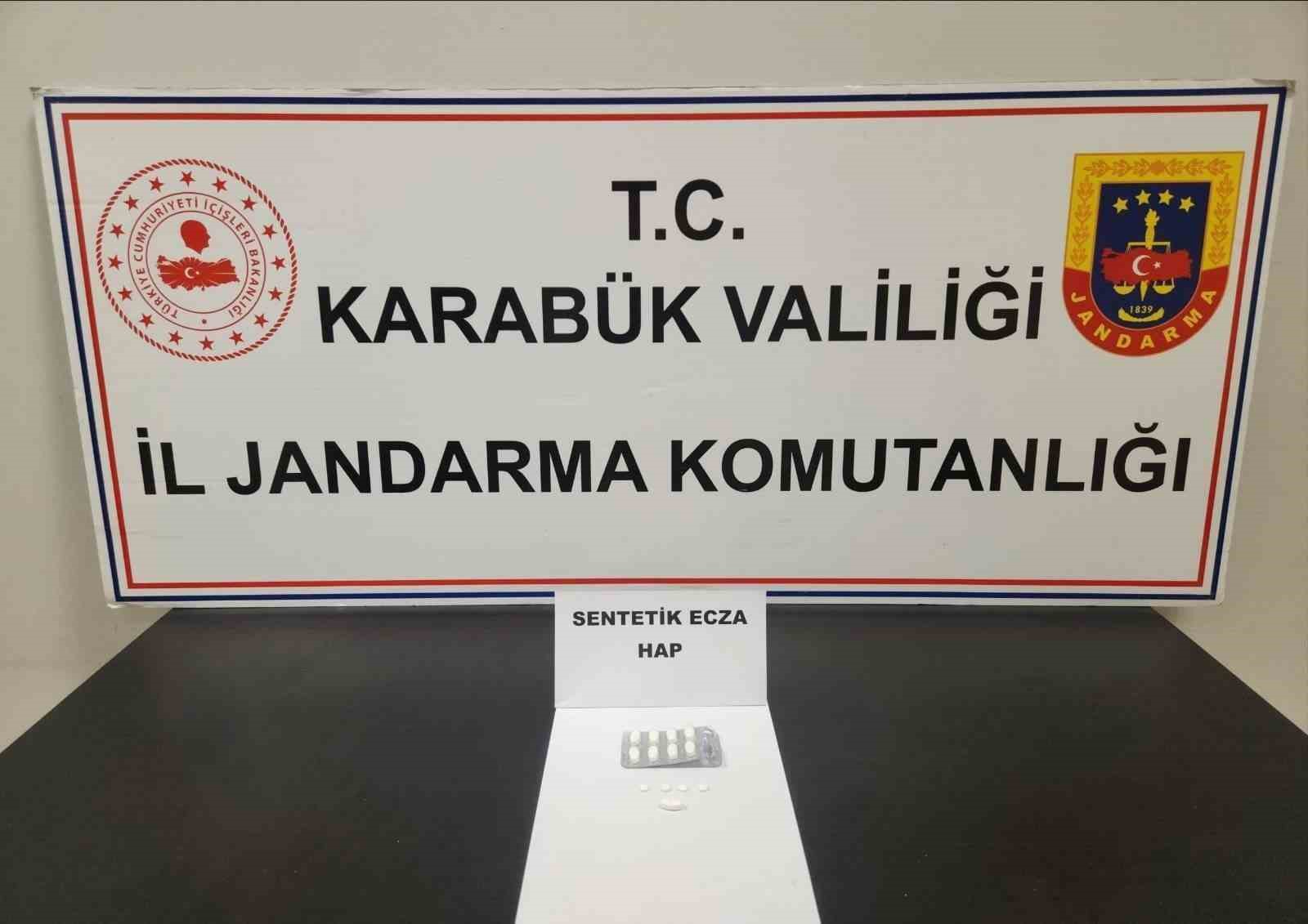 sahsin uzerinde sentetik ecza hap ele gecirildi v2K8plYz