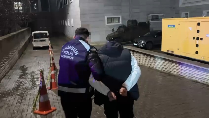 samsunda 23 yil hapis cezasi ile aranan sahis bungalov evde yakalandi iJ2yP27L