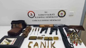 samsunda bir evde cok sayida silah ve muhimmat ele gecirildi RXMpcpvb