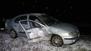 samsunda iki otomobil carpisti 4 yarali MfSJHhHX