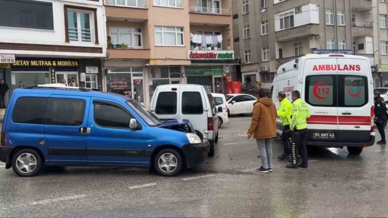 samsunda iki ticari arac carpisti 1 yarali m86D1RvF