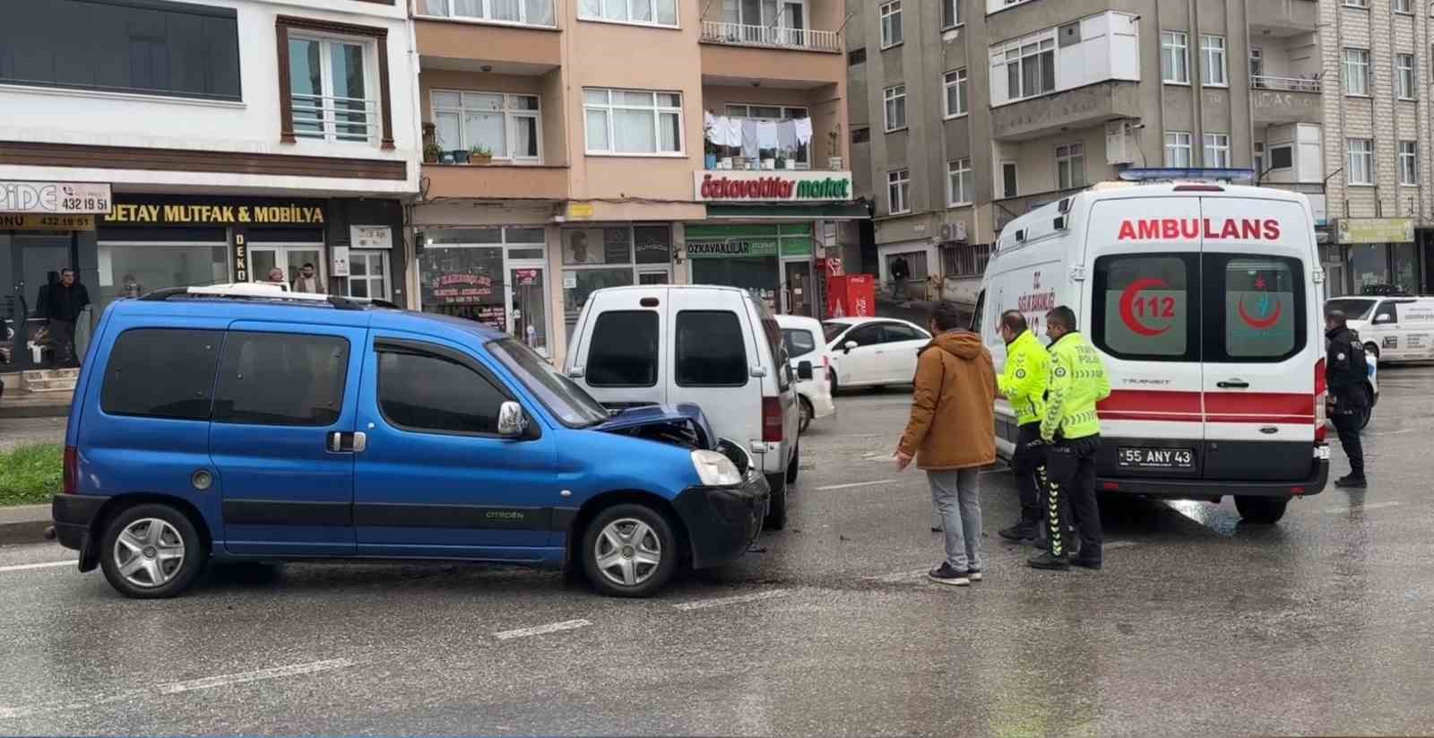 samsunda iki ticari arac carpisti 1 yarali m86D1RvF
