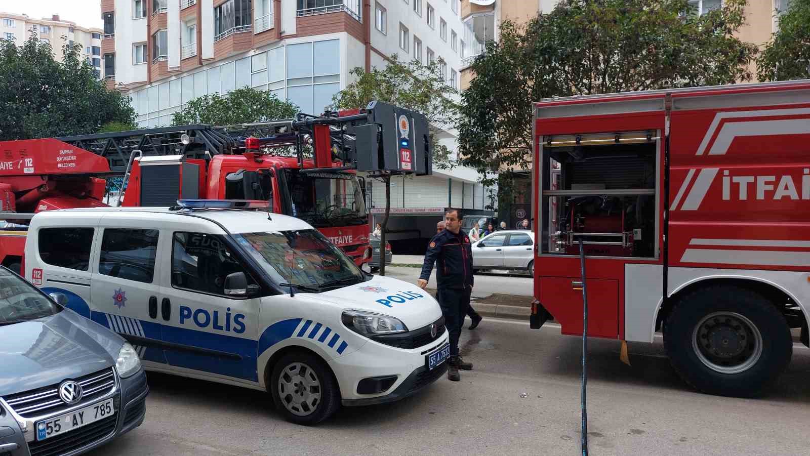 samsunda yangin panigi V8M3cfv5