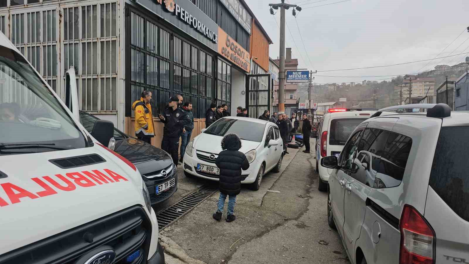 suphelendigi otomobilden ceset cikti pyKwz74t