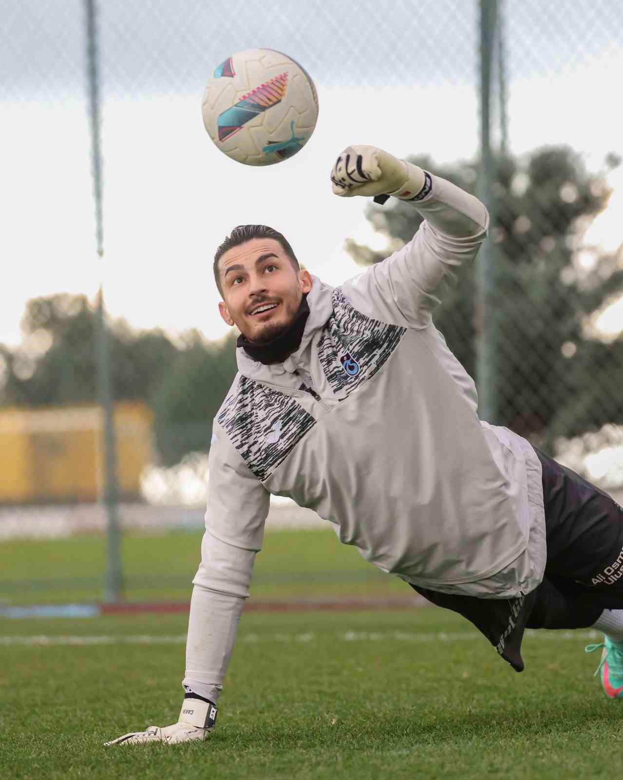 trabzonsporun en istikrarli ismi ugurcan cakir KAmiqMT2