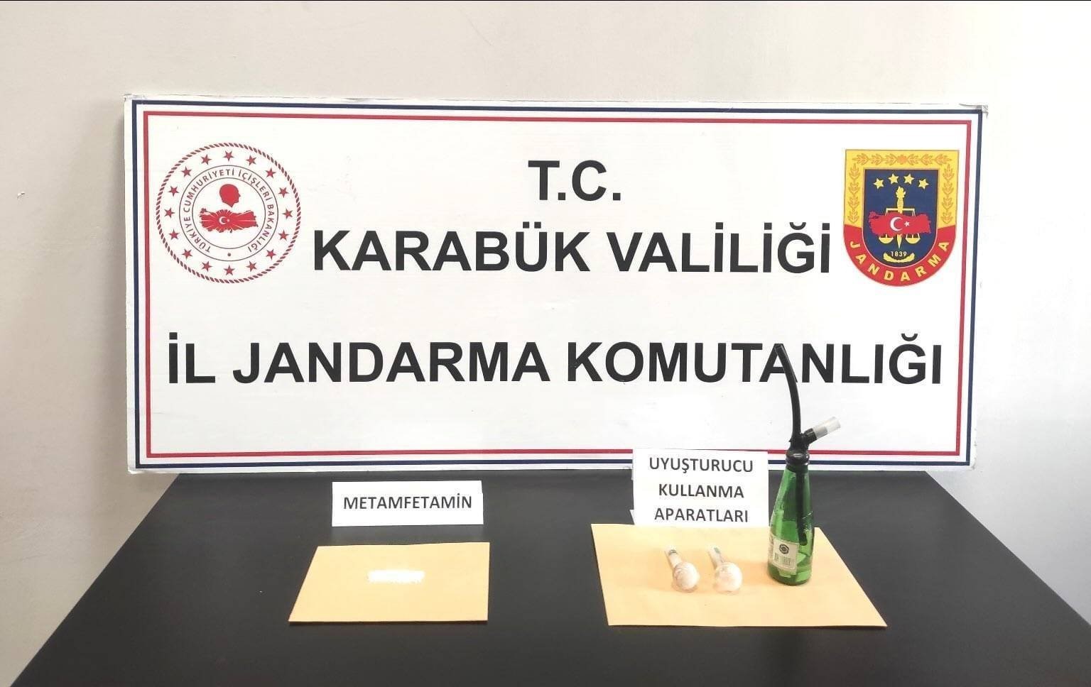 uzerinde ve aracinda uyusturucu madde yakalanan sahsa 72 bin tl ceza pTZ88HJt