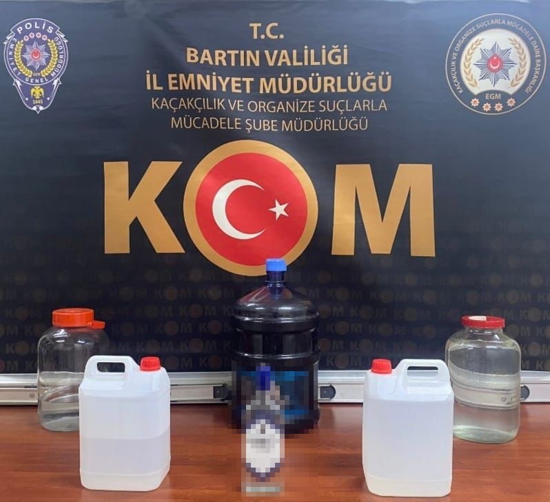 yilbasi oncesinde damacana dolusu sahte alkol yakalandi ViHUzPZO
