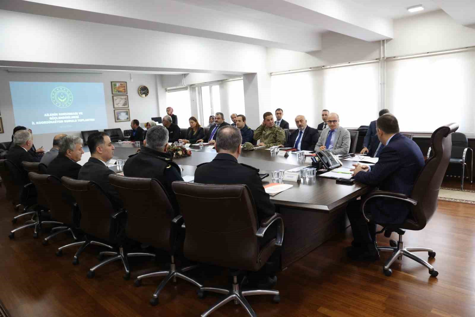 zonguldakta ailenin korunmasi ve guclendirilmesi icin il koordinasyon toplantisi duzenlendi P6EcdvKD