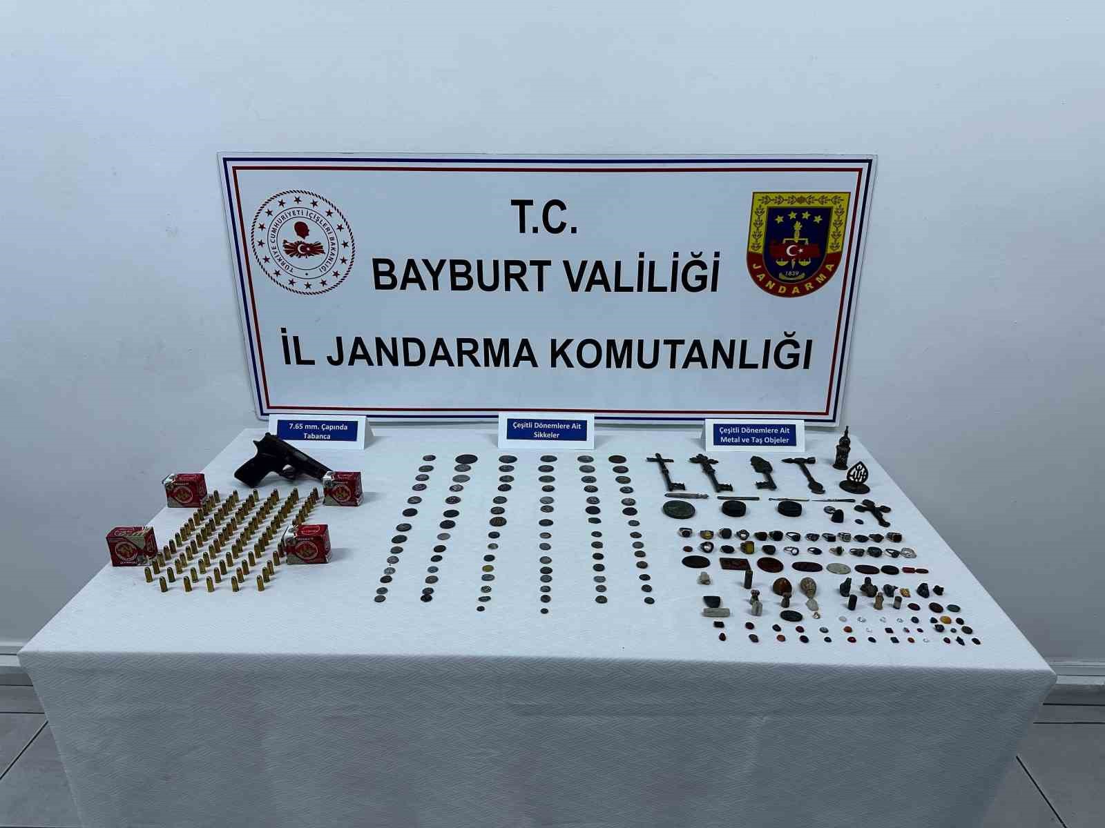 11 ilde es zamanli operasyonda cok sayida tarihi eser ele gecirildi P7ZrwnRY