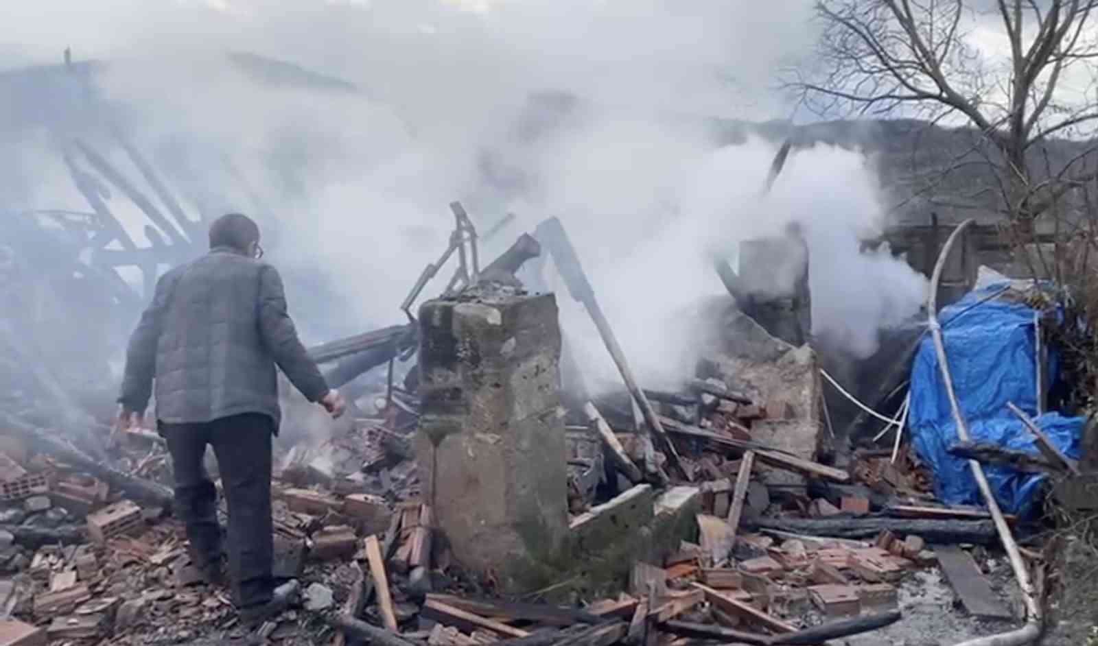 alevlere teslim olan ev kule dondu 9iOmlTvp