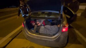 amasyada otomobilden 5 kacak gocmen cikti 2 gocmen bagajda 800 kilometre seyahat etti sak6iw9t