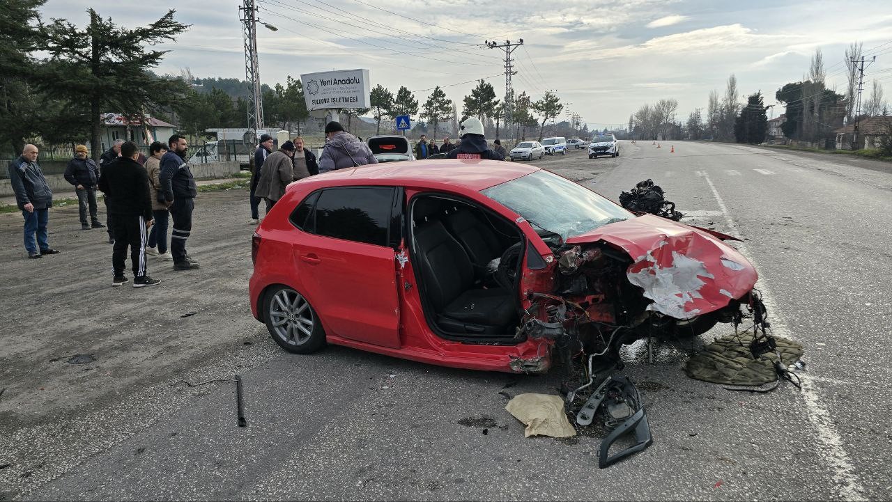 amasyada otomobiller kafa kafaya carpisti 7 yarali 2nqwJqZJ
