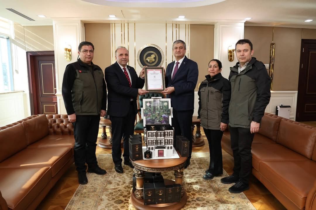 aromatik bitkilerden uretilen urunler satisa hazir JCR68dEL