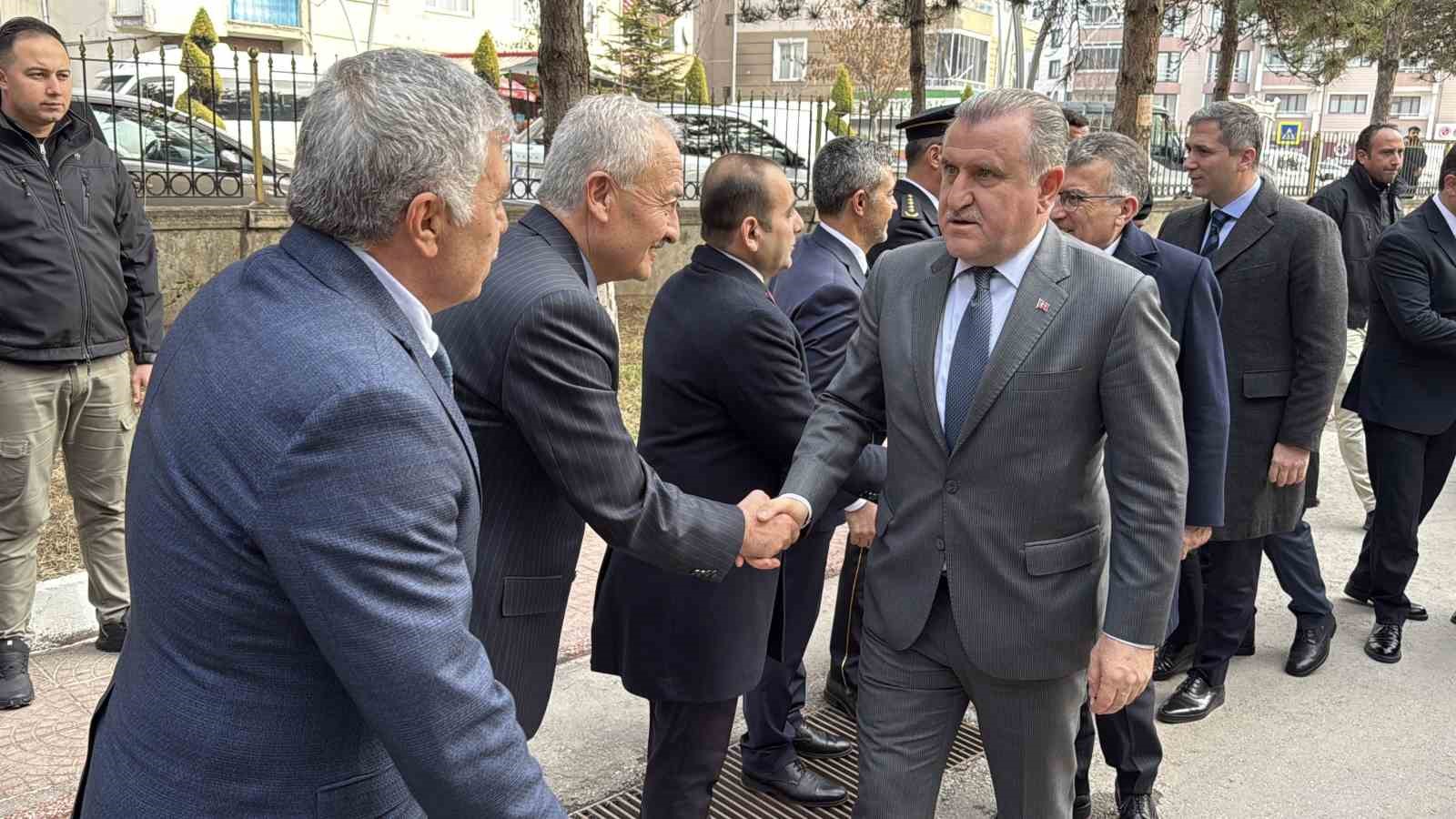 bakan bak 860 yurdumuzda 980 bin gencimize barinma imk ni sagliyoruz WGsH8NGE