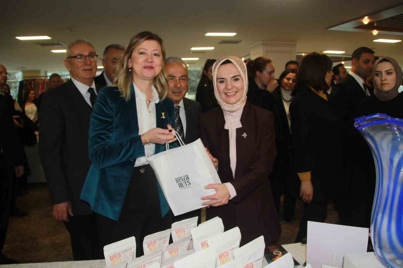 bakan goktas hedefimiz 81 ilde kadin kooperatifleri ve girisimcileri destekleyen projelerle kadinlarin ekonomiye katilimini sQKaZ9J1