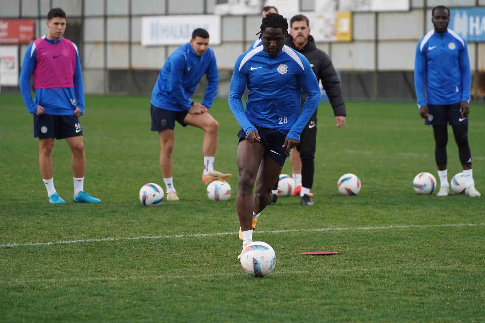 caykur rizespor besiktas macinin hazirliklarini surdurdu HjmcyedE