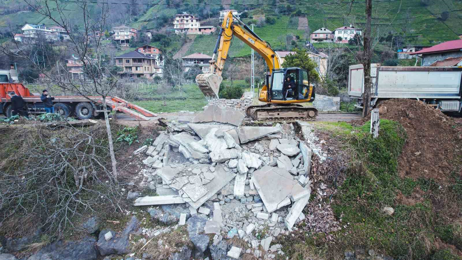 firtina vadisinde 28 yapi sahipleri tarafindan yikildi iOwUmU8C