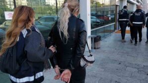 hurda araclarin ruhsatlarini calan 2 kisi serbest birakildi AE1b9MRN