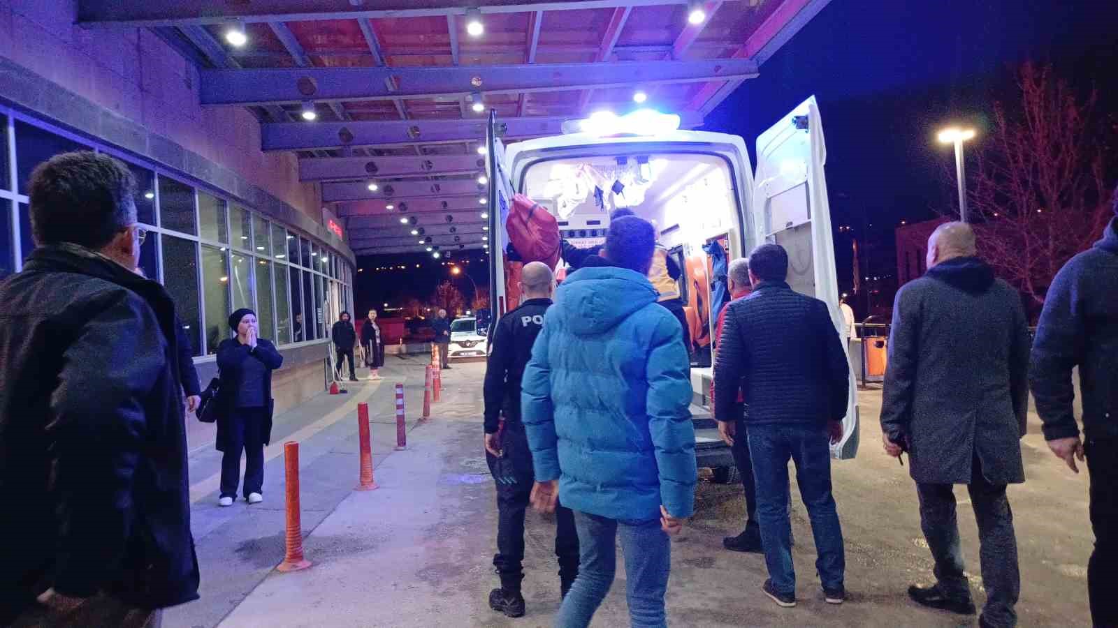 icisleri bakani yerlikayadan kamyonun carptigi polis memuru icin gecmis olsun paylasimi pmgvuZde