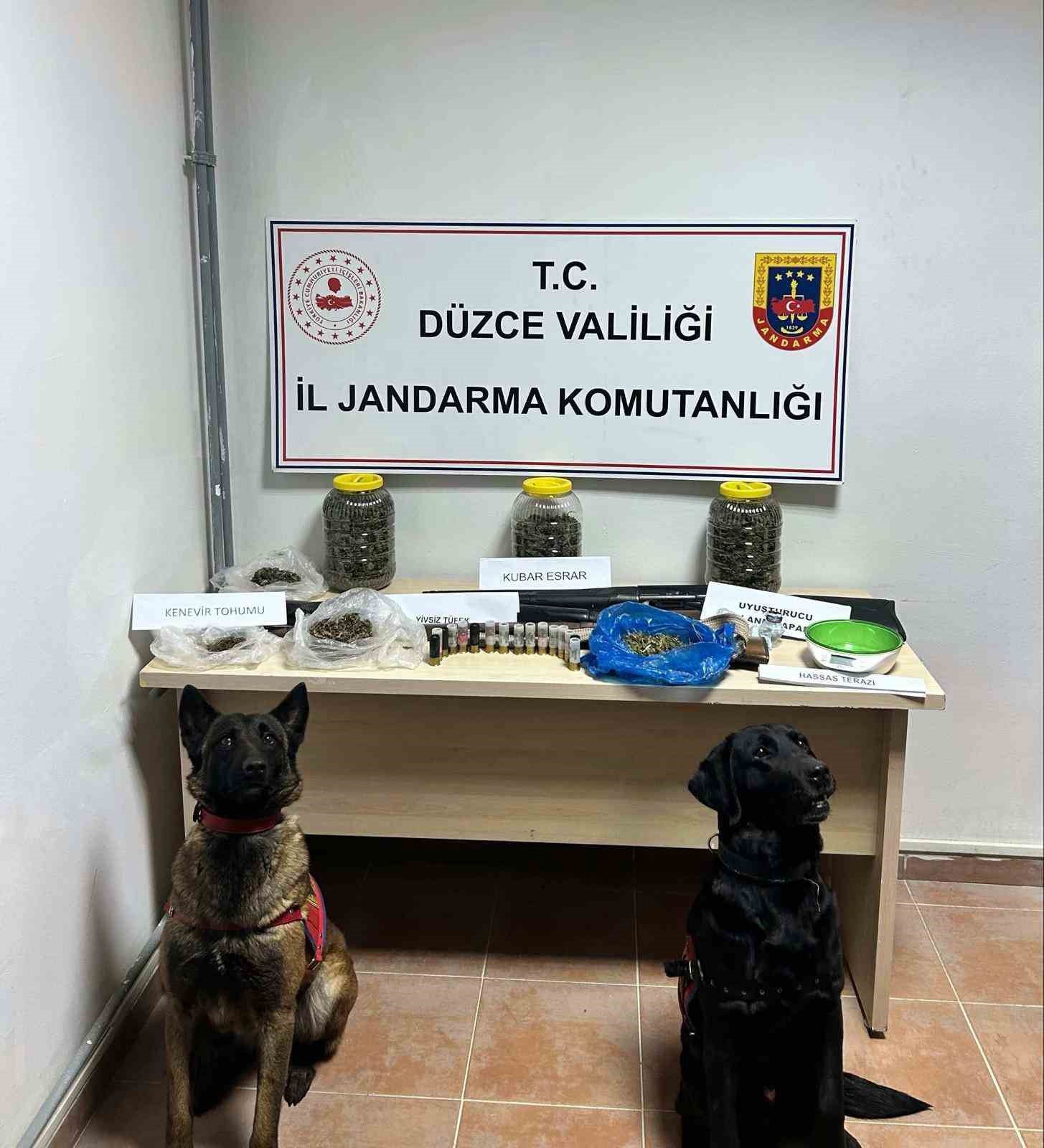 jandarmadan uyusturucuya gecit yok 9t62hDs6