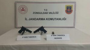 jandarmanin durdurdugu aractan silah cikti 2 tutuklu 4gjmjF4V