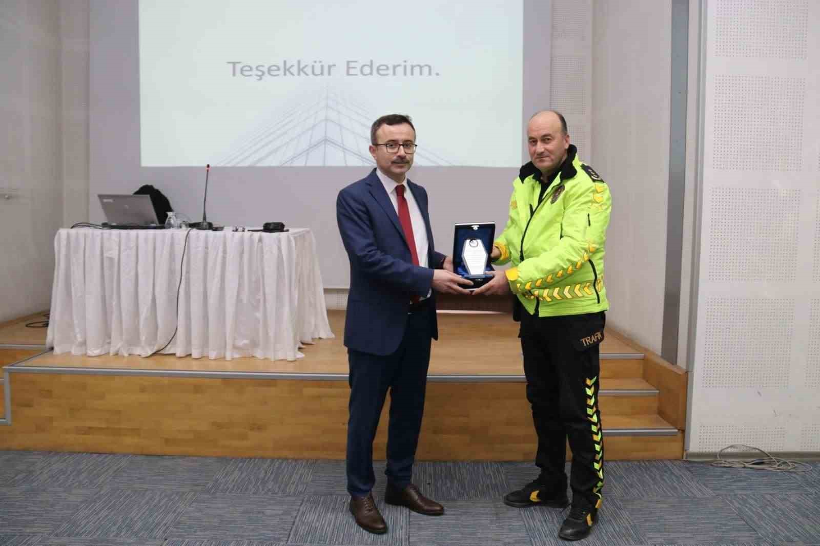 karabuk il emniyet mudurlugunde butce yonetimi konferansi duzenlendi CqNmIAX6