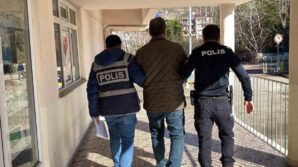 kastamonuda 9 yil hapis cezasi ile aranan sahis yakalandi CiHDXH7s