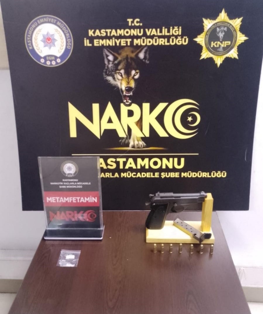 kastamonuda uyusturucuyla yakalanan sahis gozaltina alindi JDFBCKmE