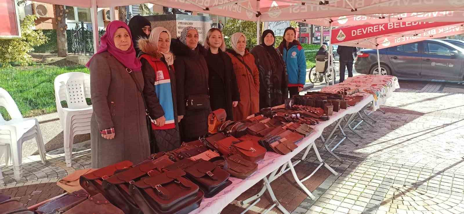 kursiyerlerin el emegi urunleri sergilendi acvQryQB